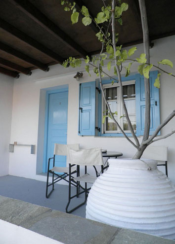 Balcon de la chambre dans les studios Ivískos à Sifnos