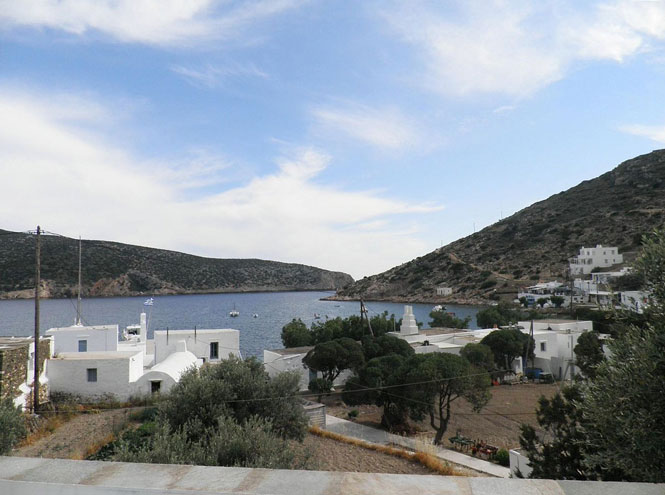 Studios in Sifnos with sea view