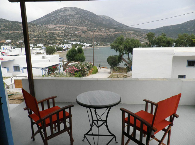 Studios in Sifnos with sea view