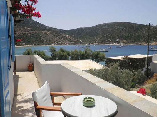 Balcony in ivískos  in Sifnos with sea view